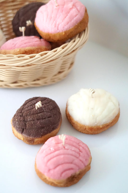 3 “Concha”Bread Candle