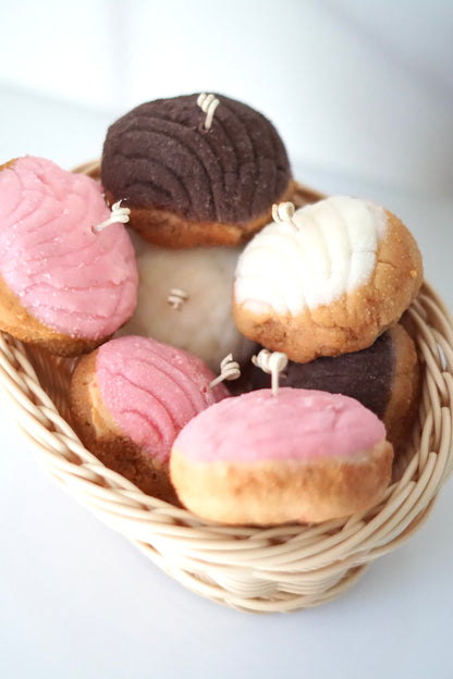 3 “Concha”Bread Candle